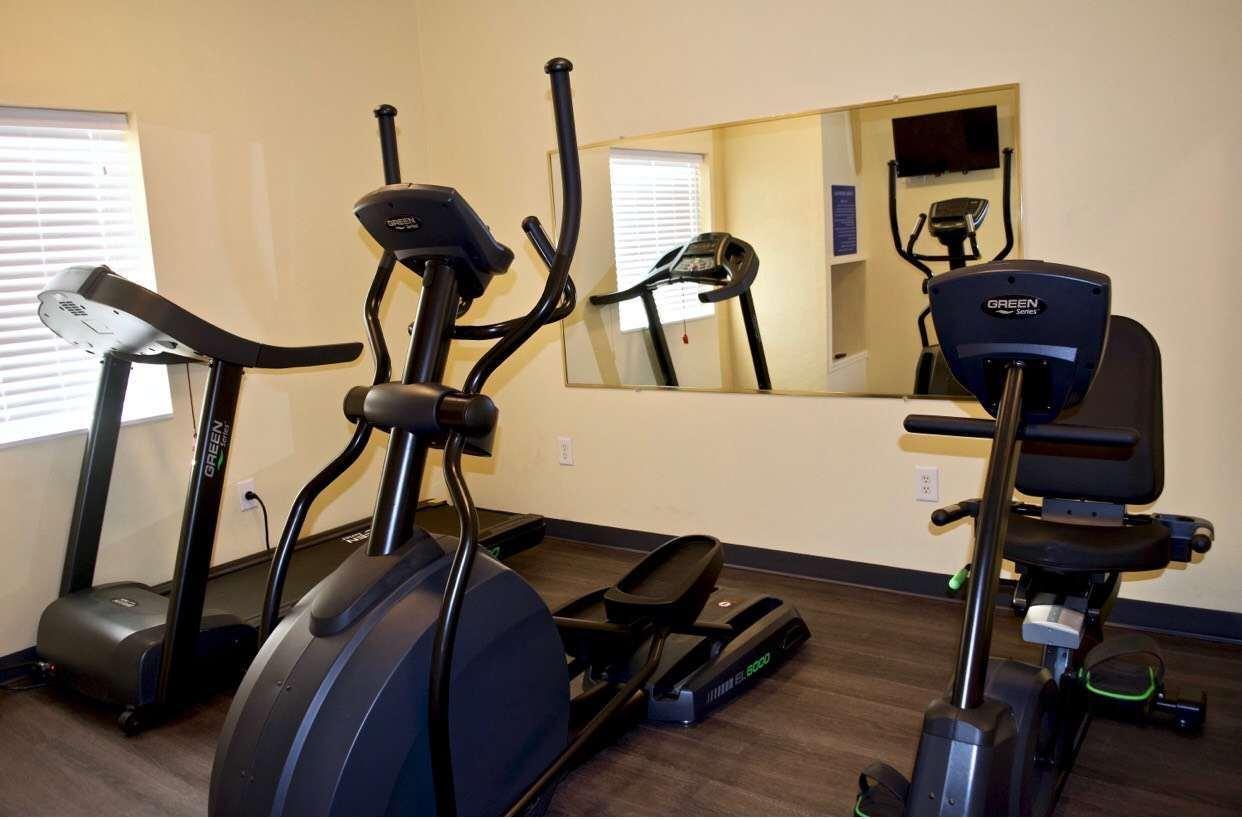 Days Inn & Suites By Wyndham Augusta Near Fort Eisenhower Extérieur photo