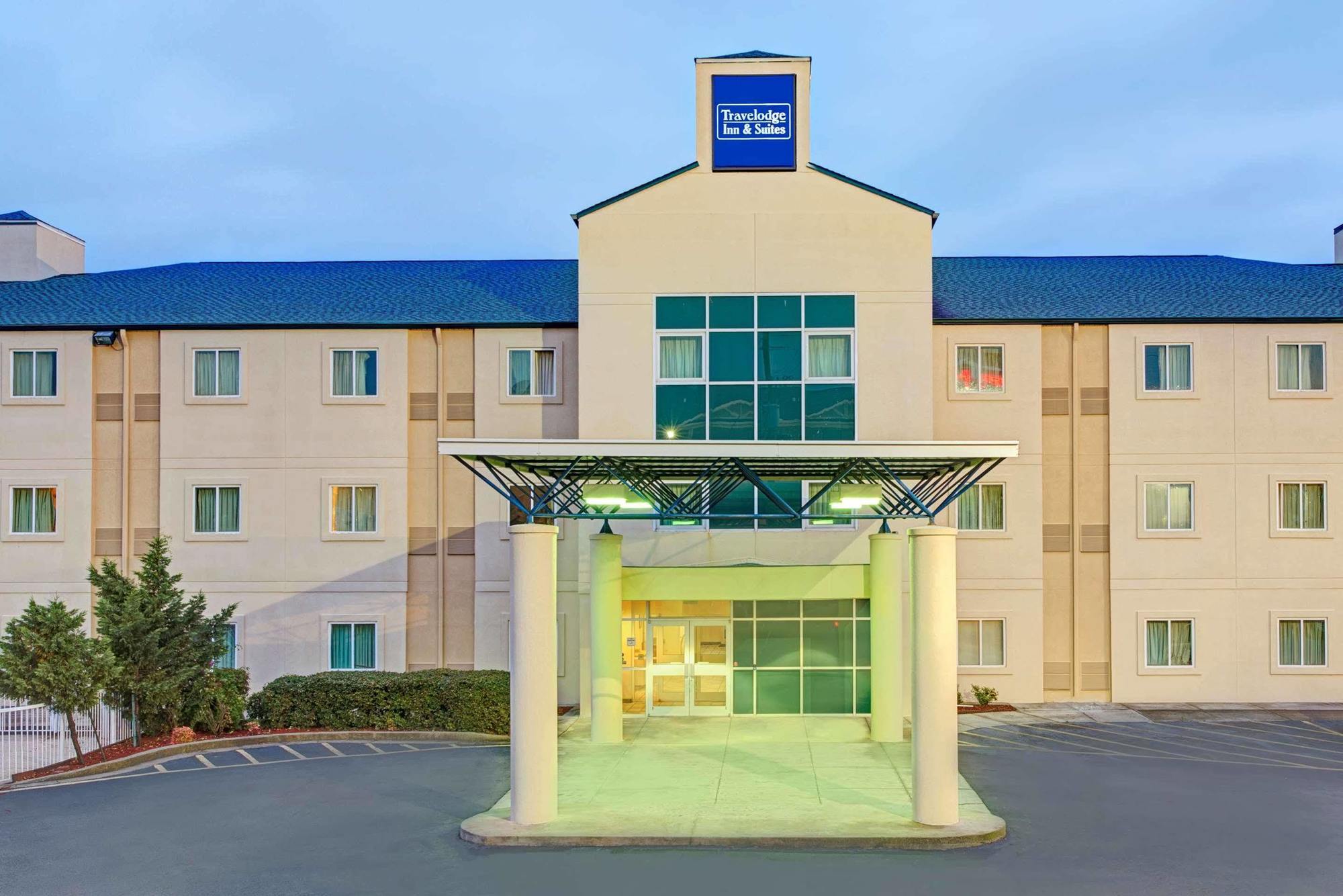 Days Inn & Suites By Wyndham Augusta Near Fort Eisenhower Extérieur photo