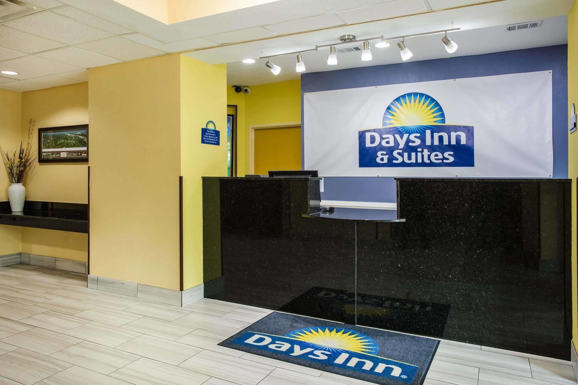 Days Inn & Suites By Wyndham Augusta Near Fort Eisenhower Extérieur photo