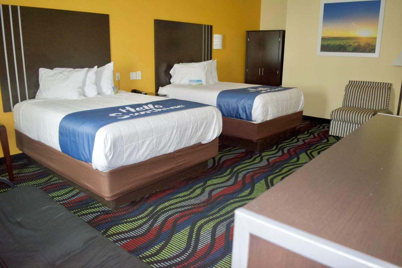 Days Inn & Suites By Wyndham Augusta Near Fort Eisenhower Extérieur photo