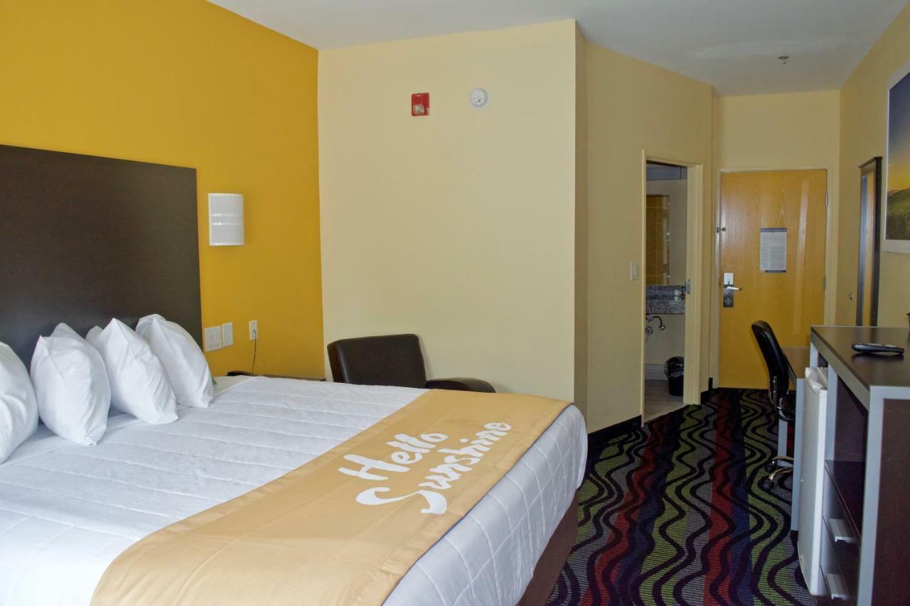 Days Inn & Suites By Wyndham Augusta Near Fort Eisenhower Extérieur photo