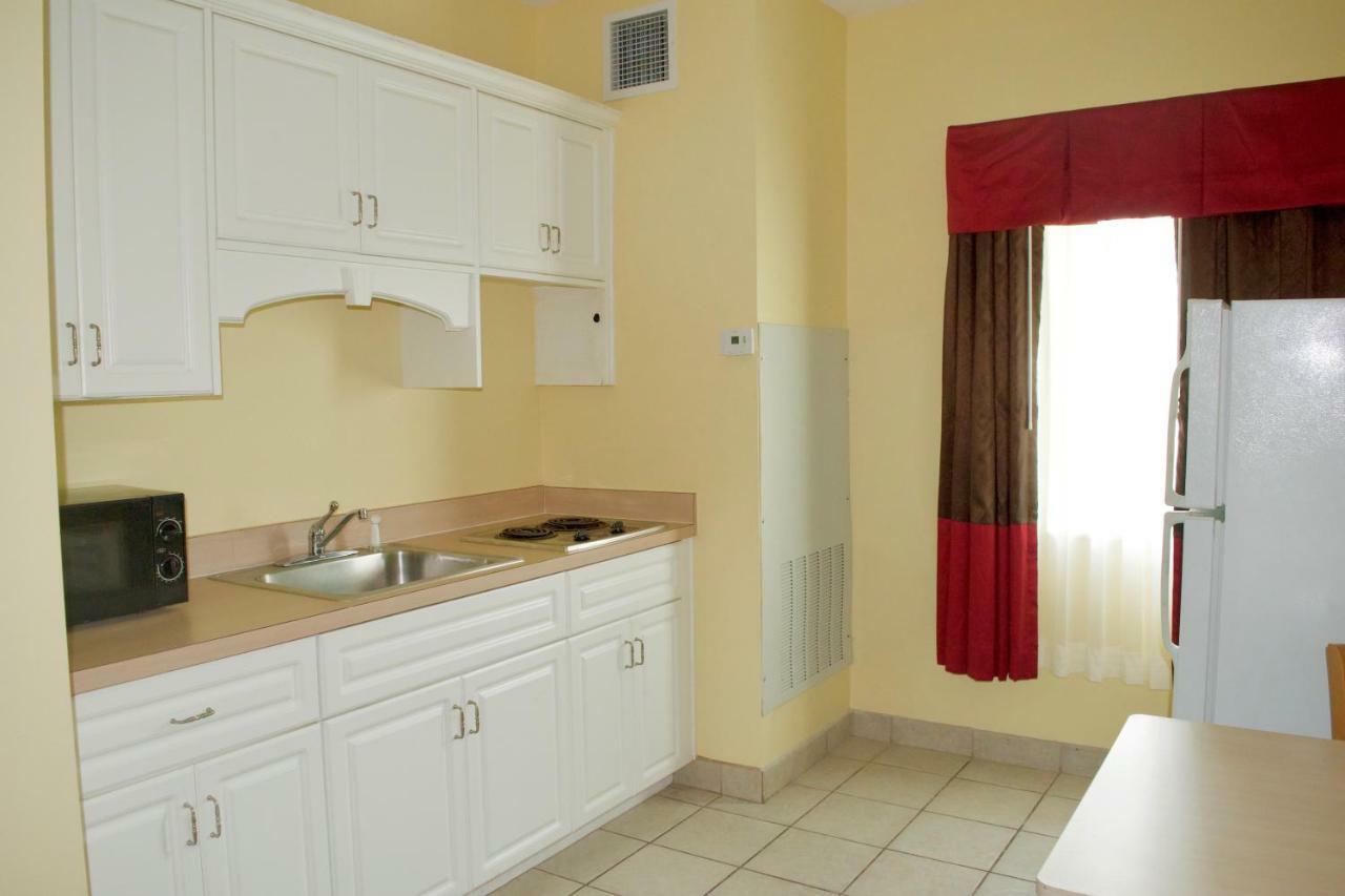 Days Inn & Suites By Wyndham Augusta Near Fort Eisenhower Extérieur photo