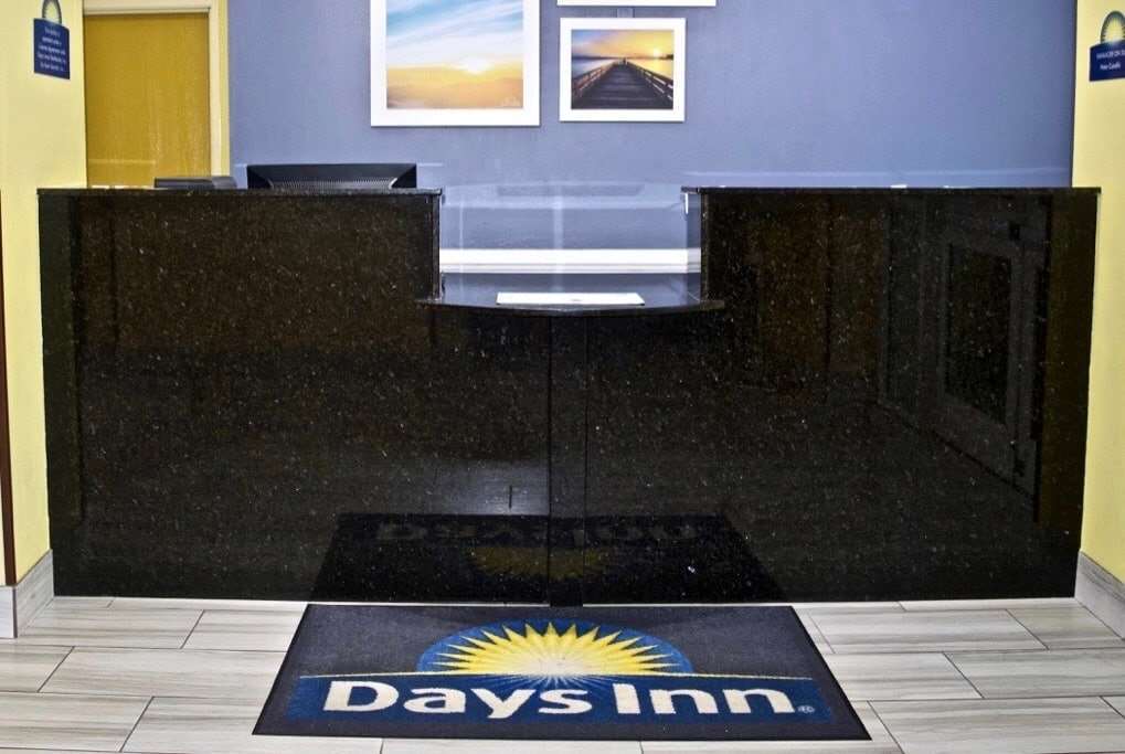Days Inn & Suites By Wyndham Augusta Near Fort Eisenhower Extérieur photo